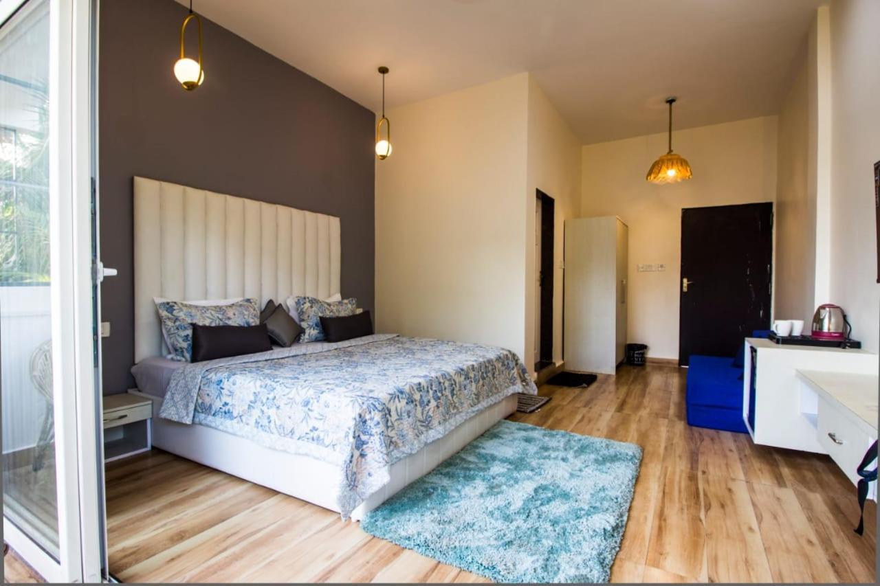 The Me Ra Kee House Hotel Morjim Ngoại thất bức ảnh