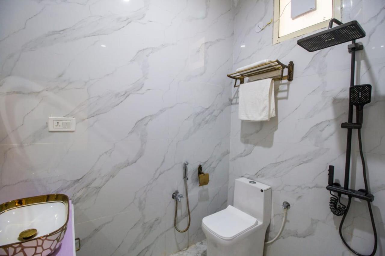 The Me Ra Kee House Hotel Morjim Ngoại thất bức ảnh