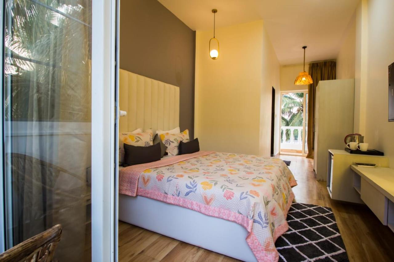 The Me Ra Kee House Hotel Morjim Ngoại thất bức ảnh